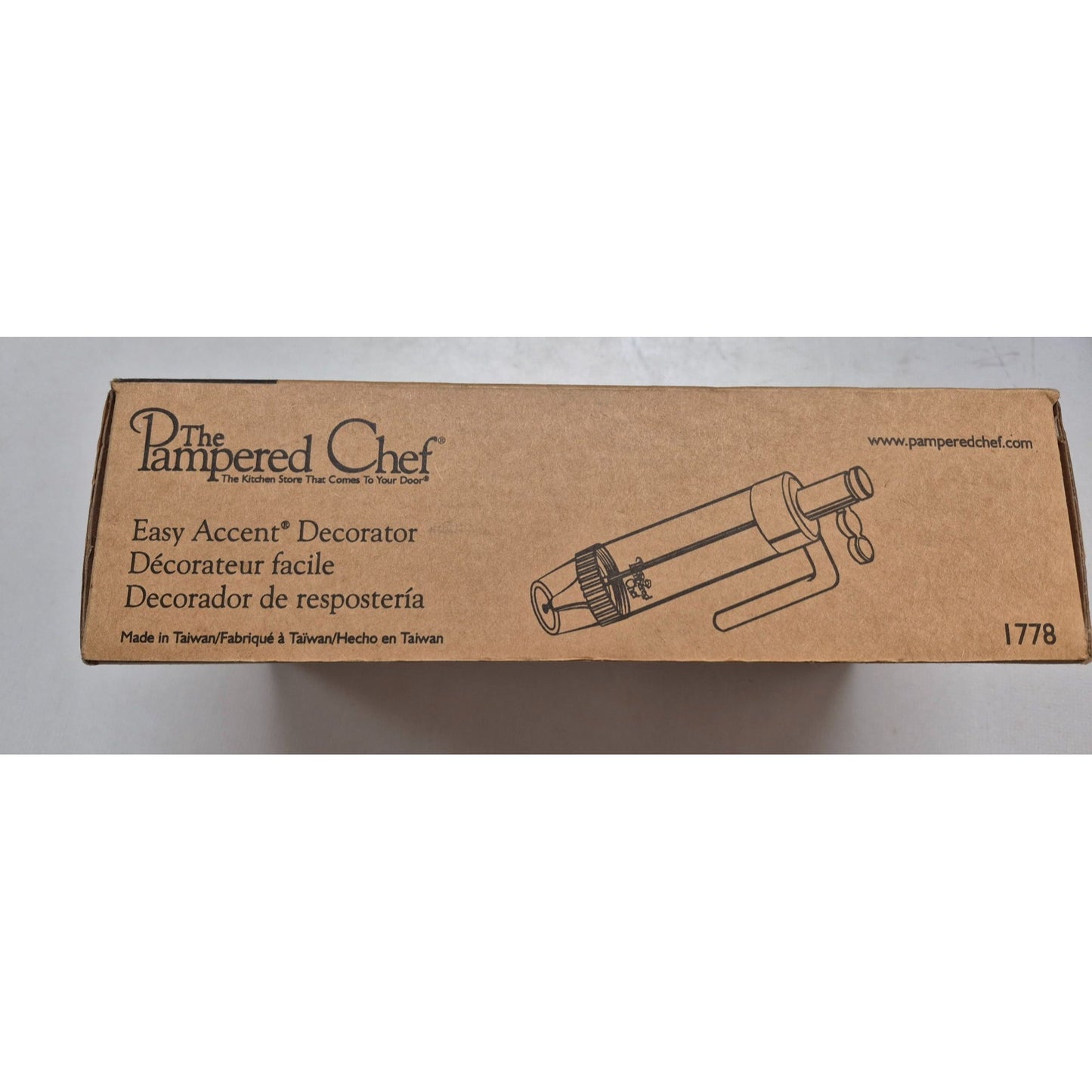 Pampered Chef Easy Accent Decorator 1778 NEW