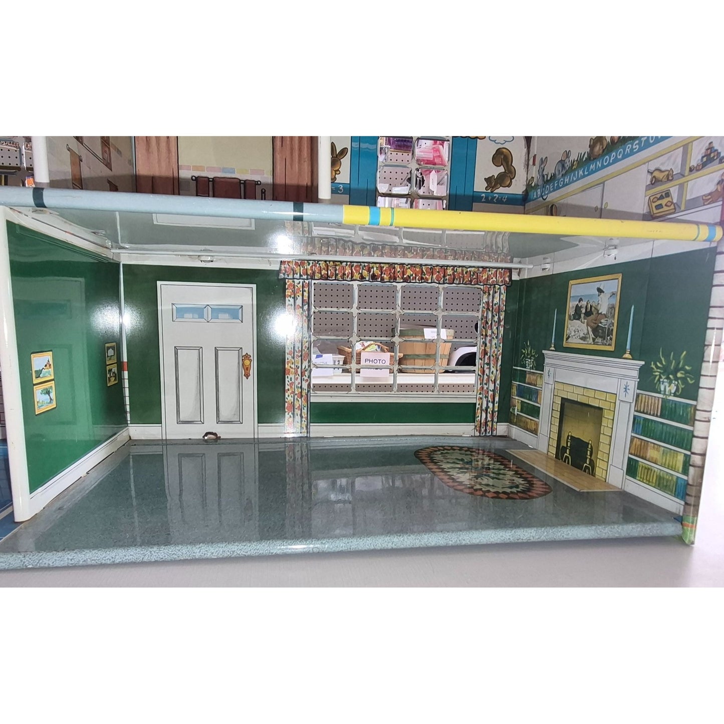 Vintage 1950s Marx Litho Tin Dollhouse