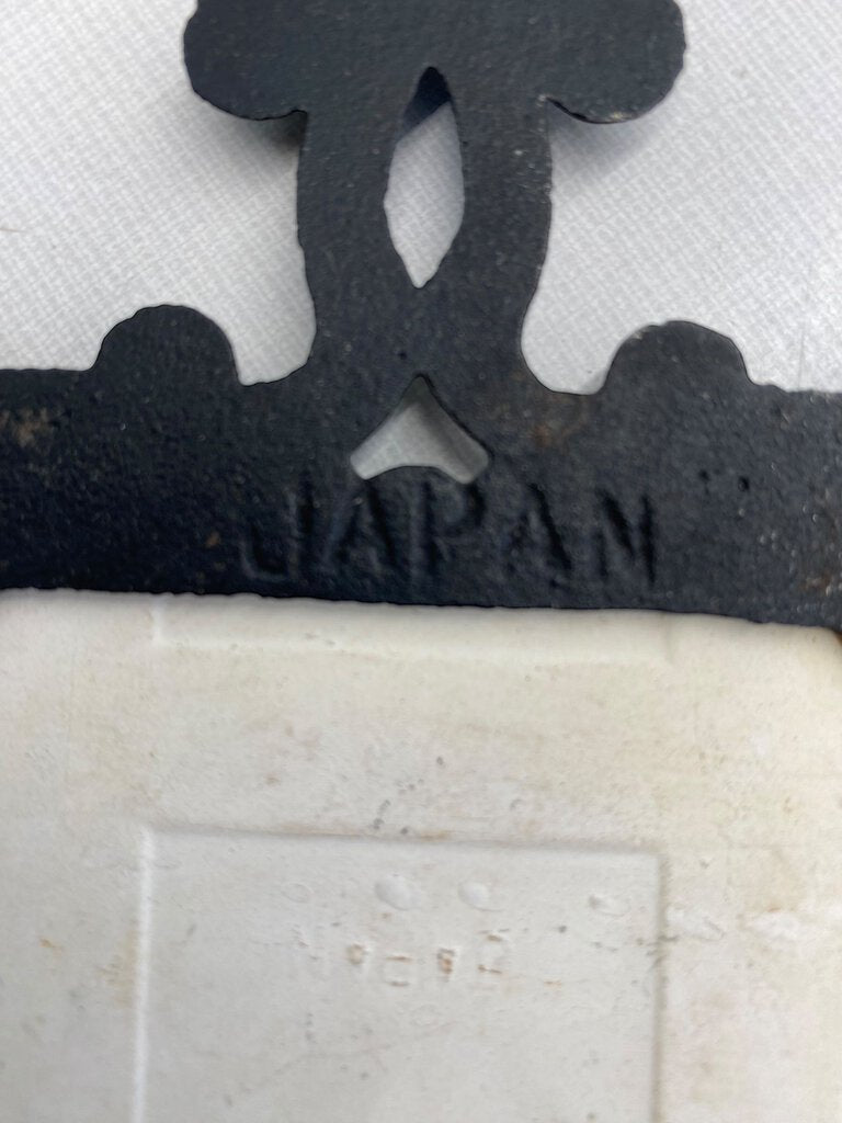 Cast Iron Trivet "the Farmers Home" Winter