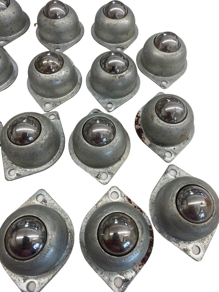 19 Ball Round Casters
