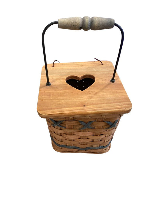 Woven Square Basket Detachable Wooden Lid with Heart Cut Out