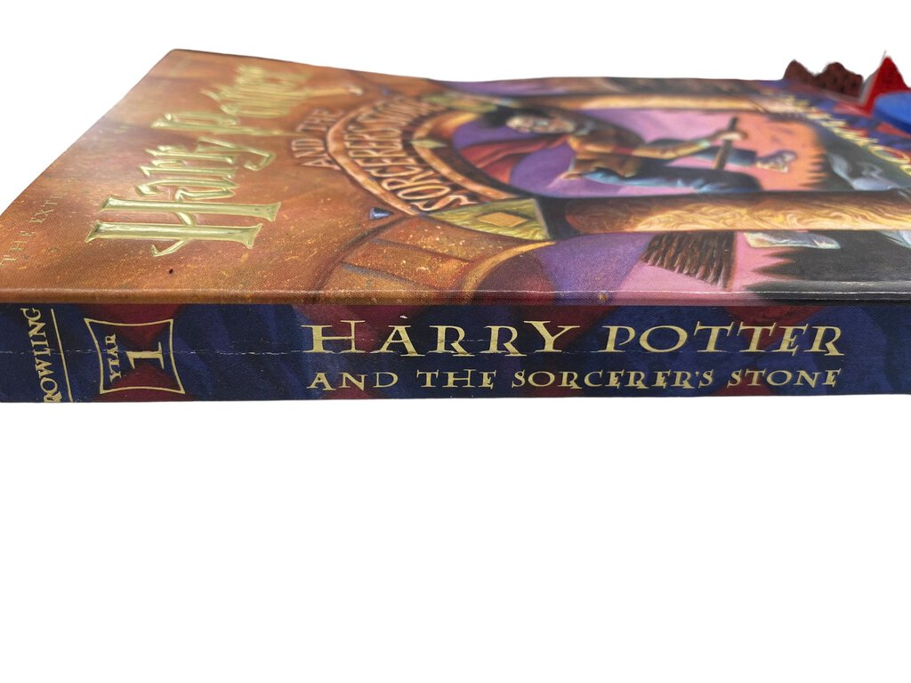 Harry Potter And The Sorcerer's Stone BOOK