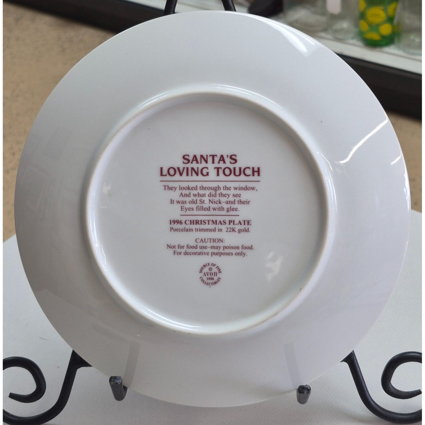 Santas Loving Touch 1996 Christmas Plate By Avon Porcelain Trimmed In 22K Gold Decorative Use Only