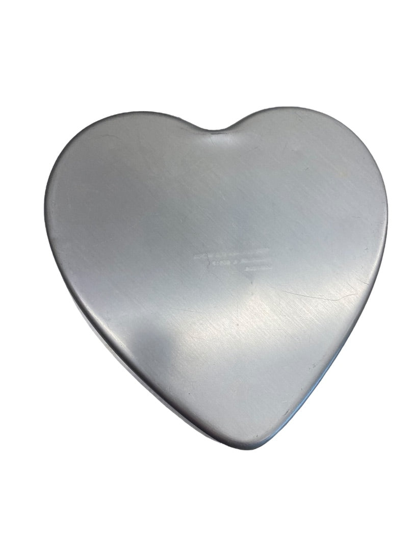 Wilton Heart Shaped Baking Pan 9" Set Of 2