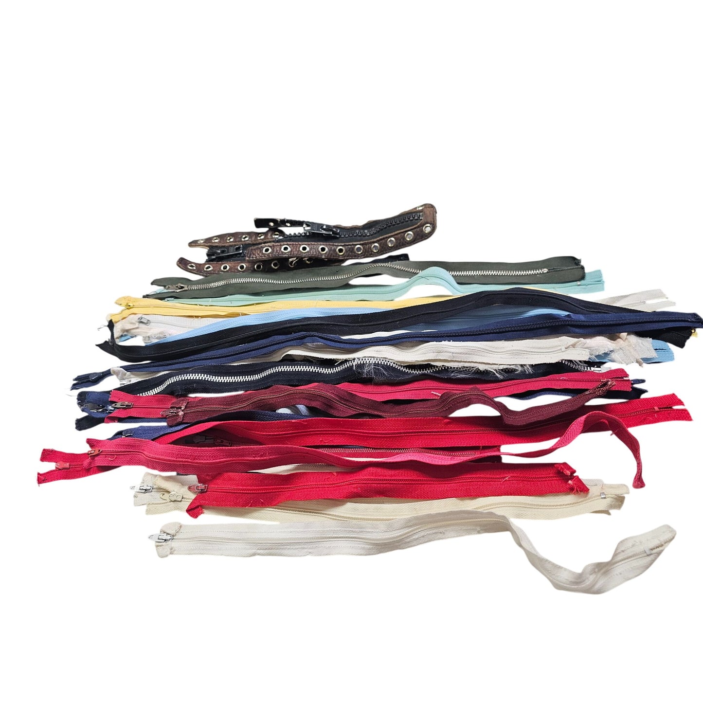 Zippers Lot 30