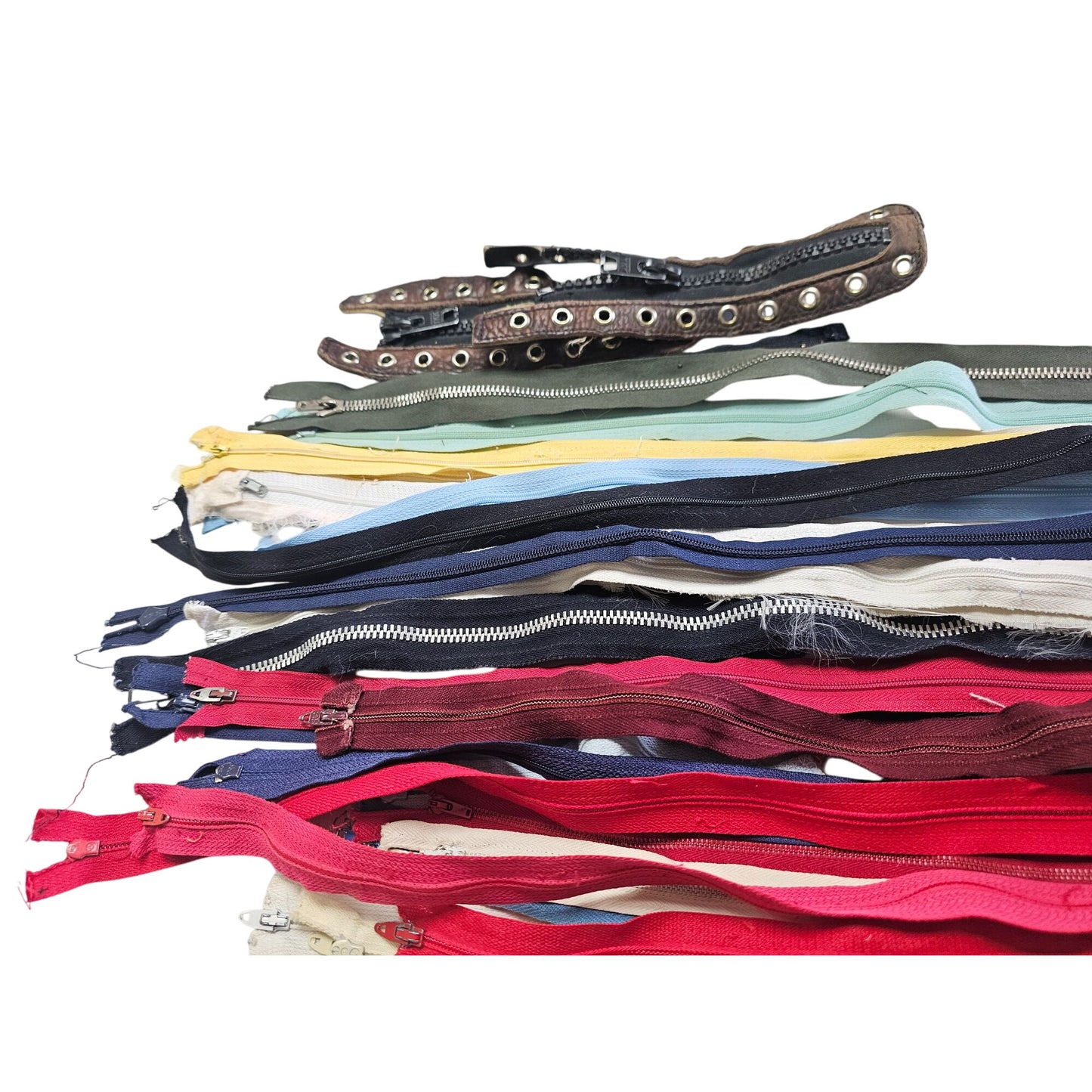 Zippers Lot 30
