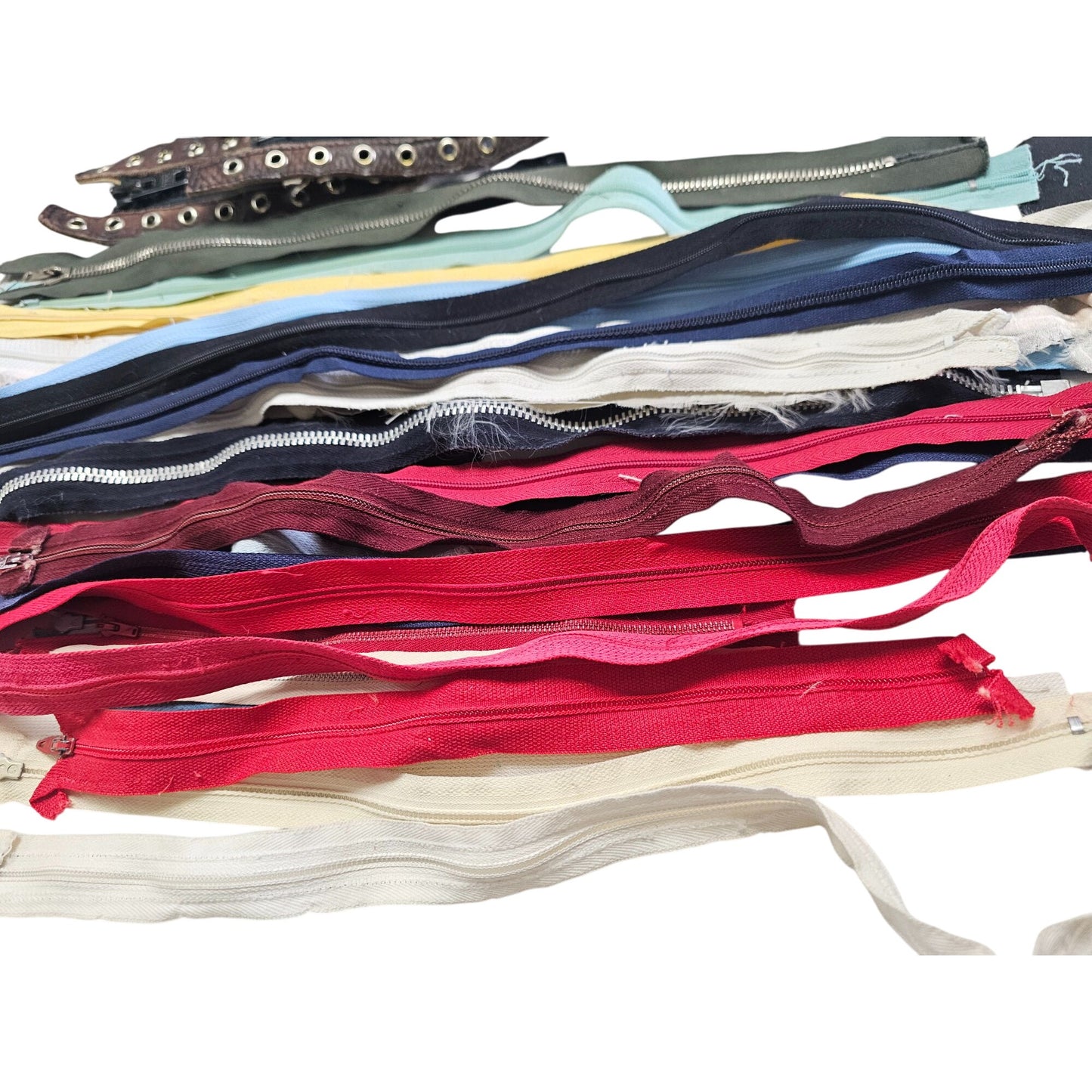 Zippers Lot 30