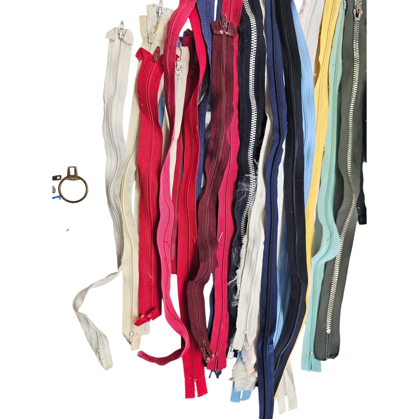 Zippers Lot 30