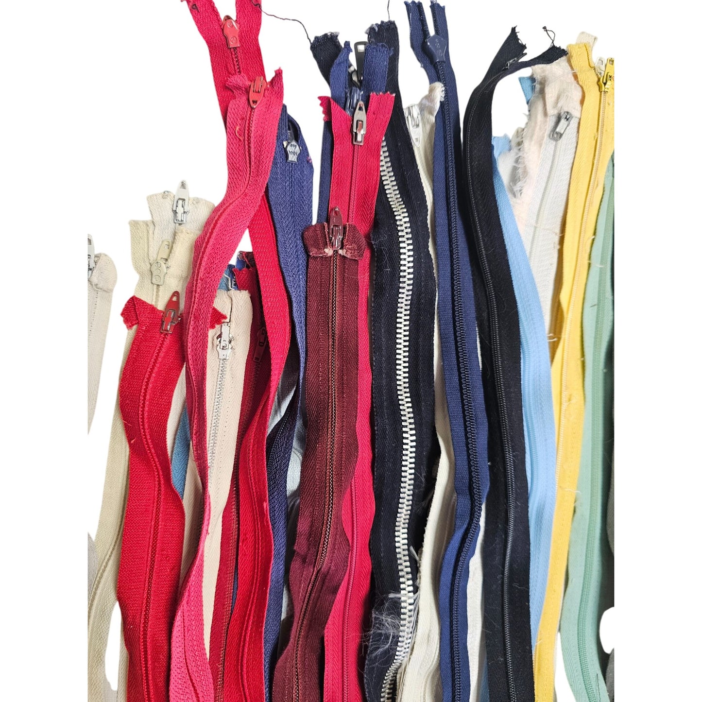 Zippers Lot 30