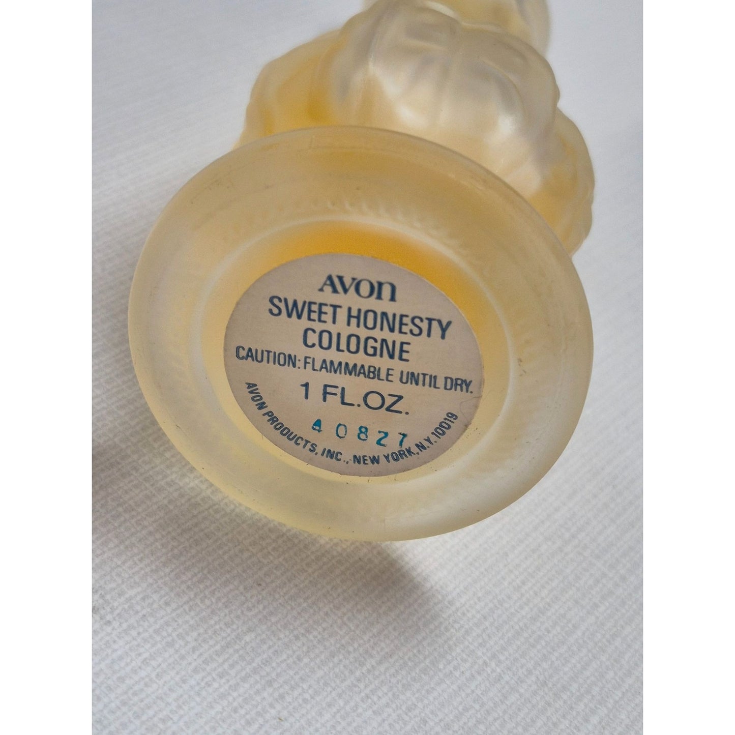 Avon Sweet Honesty Cologne Bottle Bluebird Bird Bath Lid