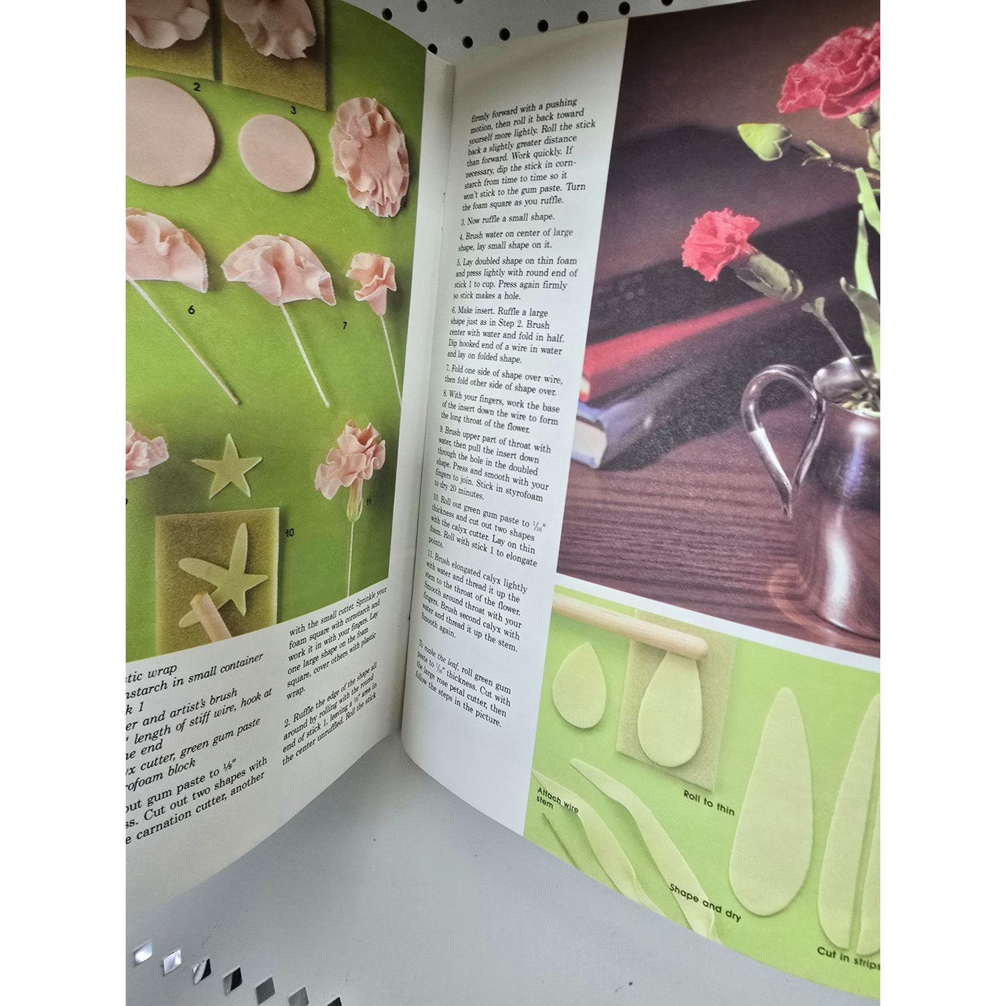 Wilton Gum Paste Flower Kit W/ Cutters Tools & How-To Book For Cake Decorating Bouquets & Centerpieces