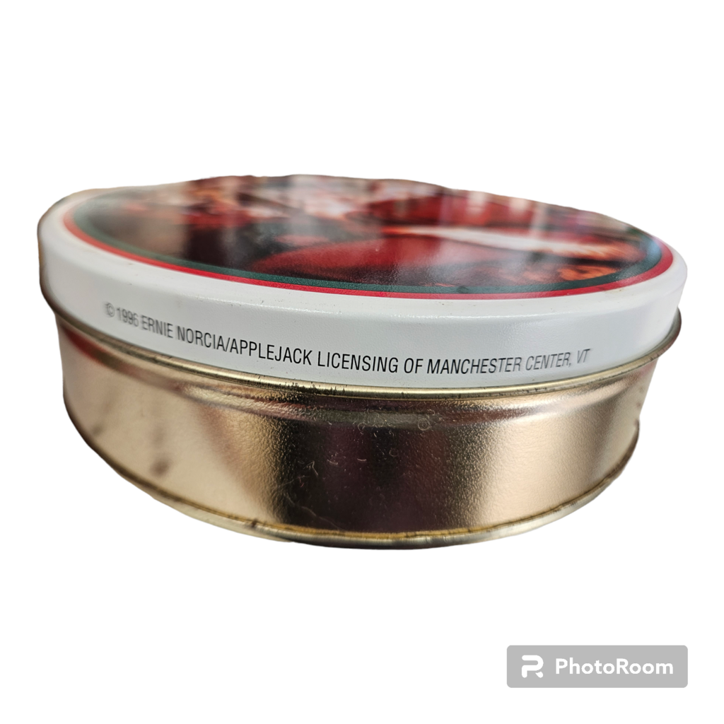 Ernie Norcia 1996 Santa Christmas Scene Tin