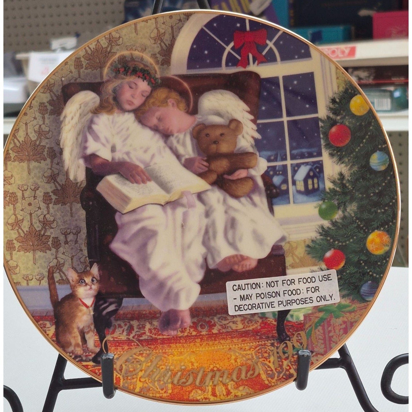 1997 Avon Heavenly Dreams Christmas Plate By Michael Garland 22K Gold Trim Decorative Collectible