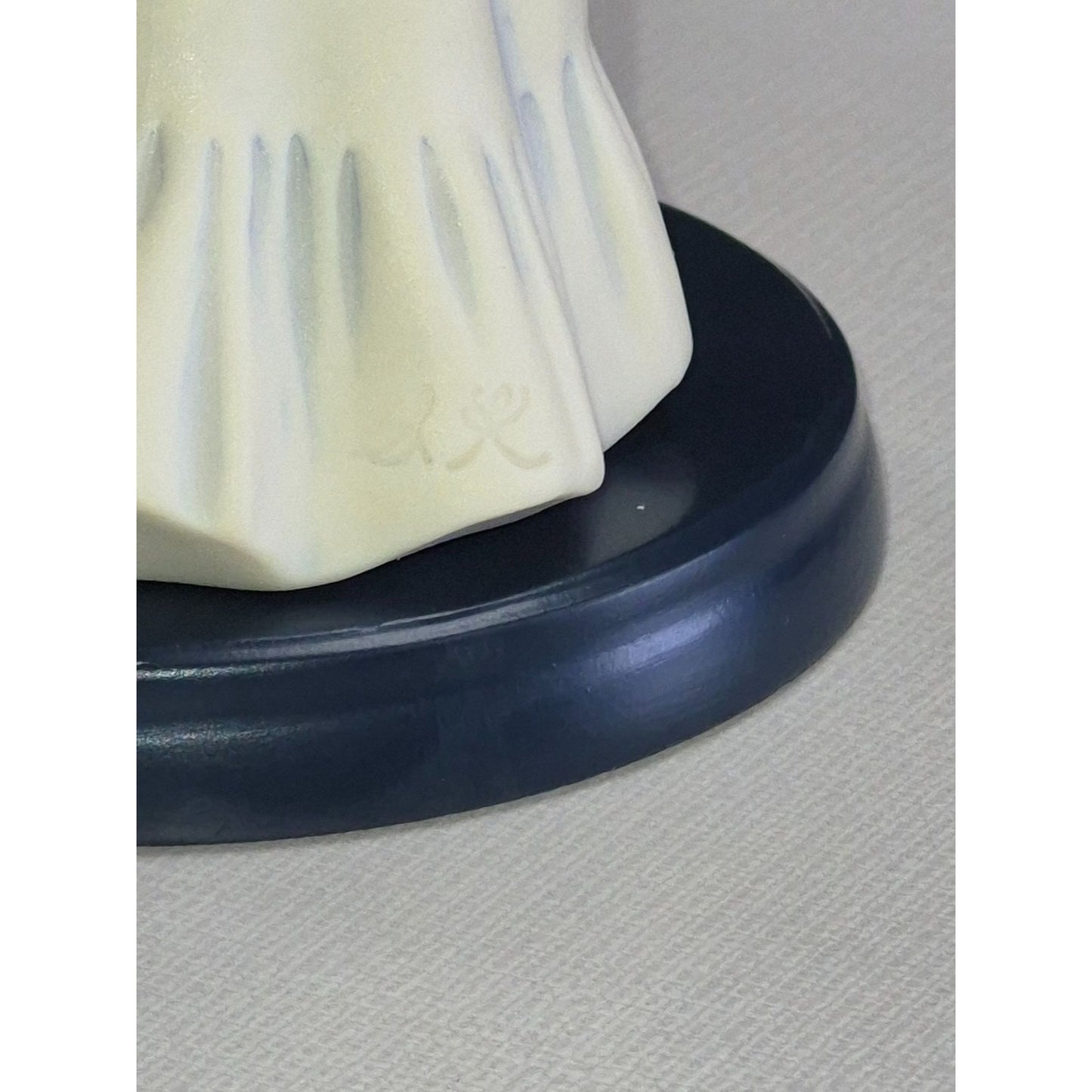 Enesco S. Kuck 2000 Angel Figurine With Silver Wings & Fruit Basket