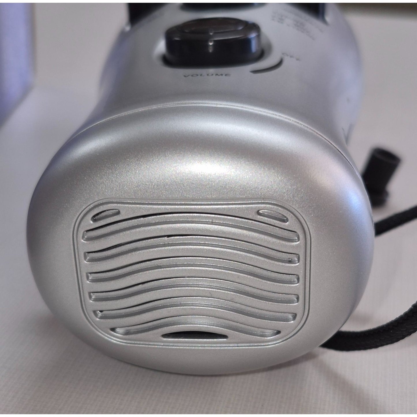 AM/FM Radio Hand Crank Flashlight