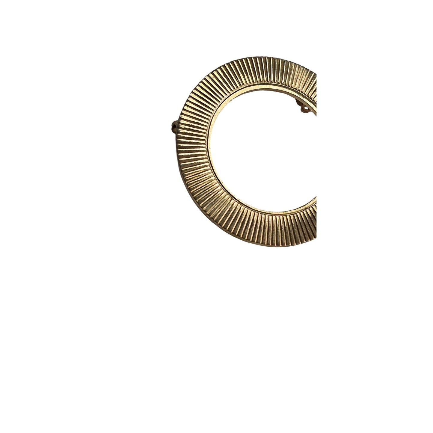 Vintage Gold-Tone Circle Brooch Ribbed Texture Pin