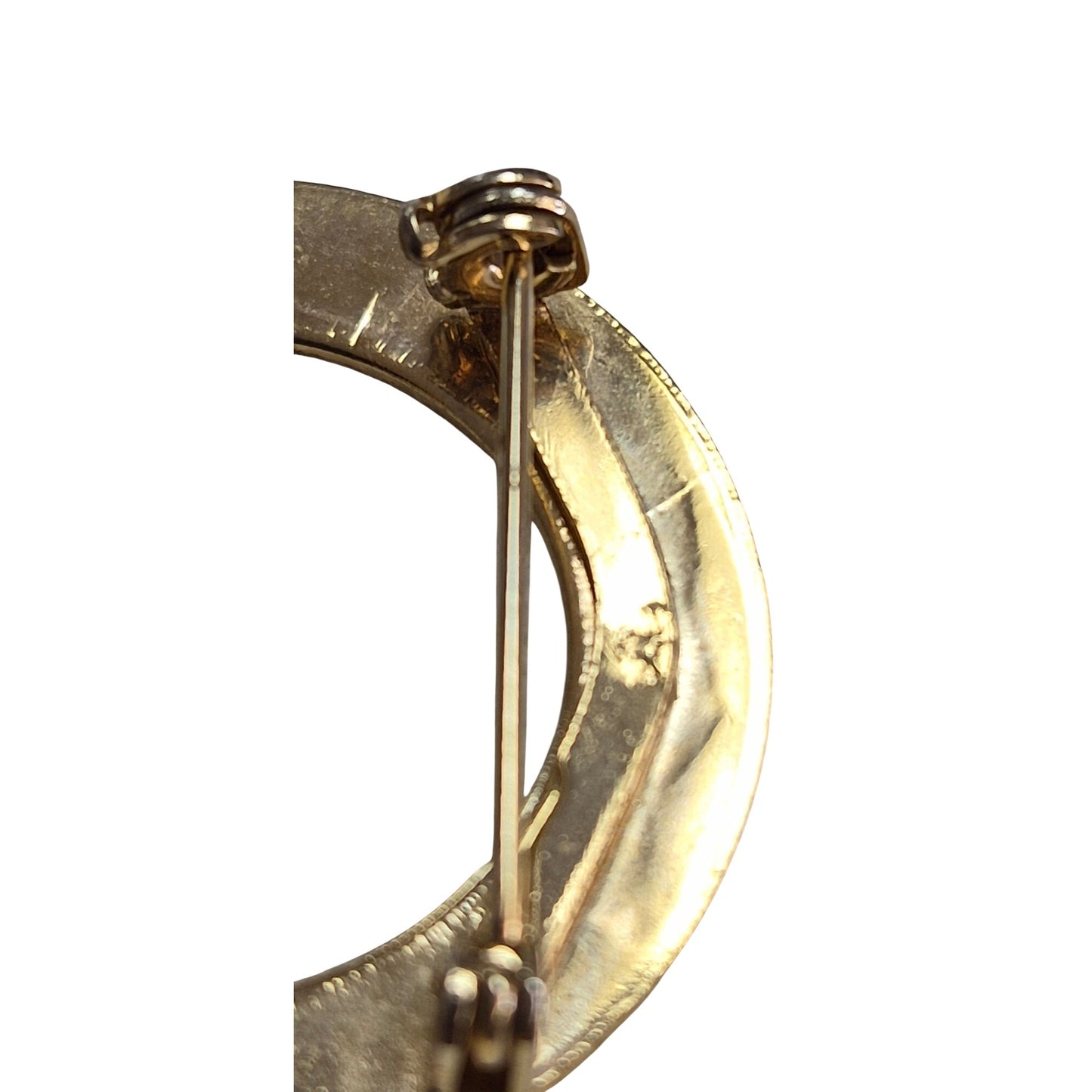 Vintage Gold-Tone Circle Brooch Ribbed Texture Pin