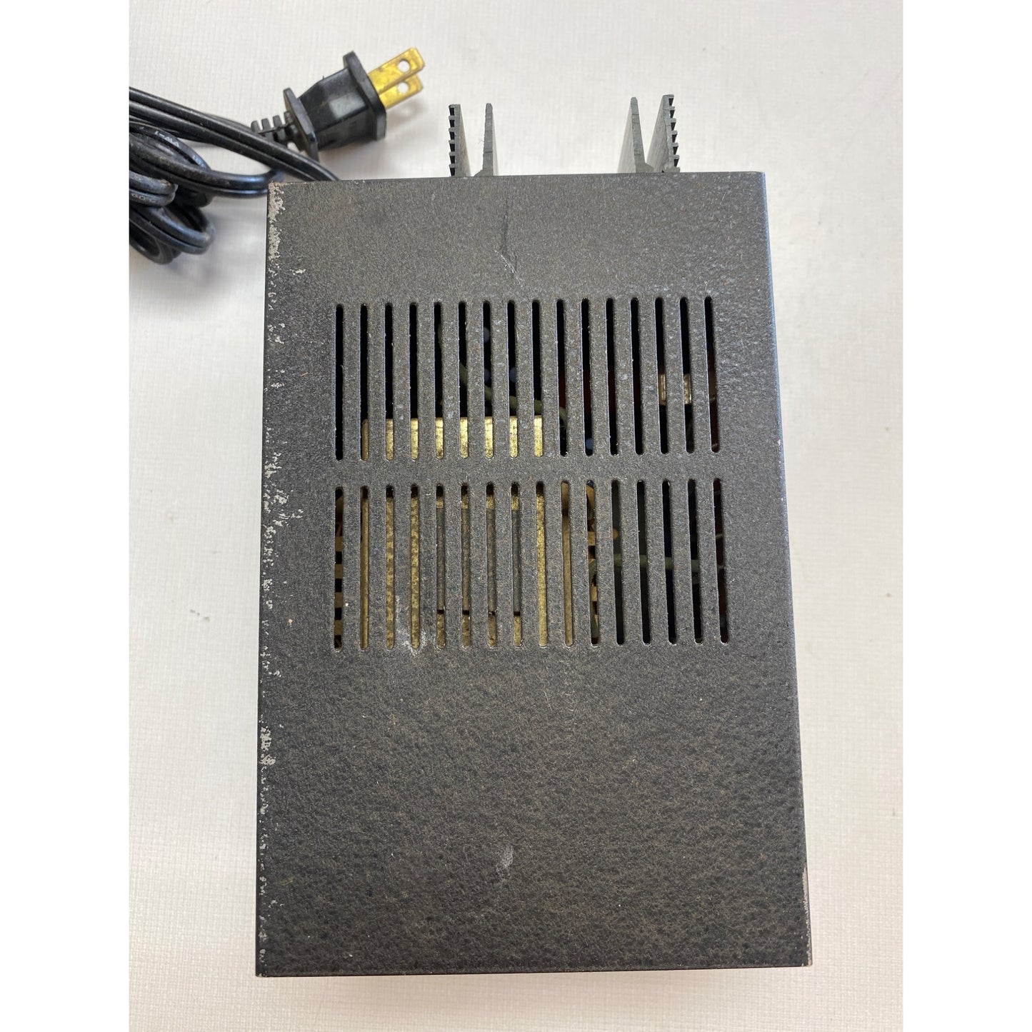 Tripp Lite PR-3a Precision Regulated DC Power Supply 3 Amp Output