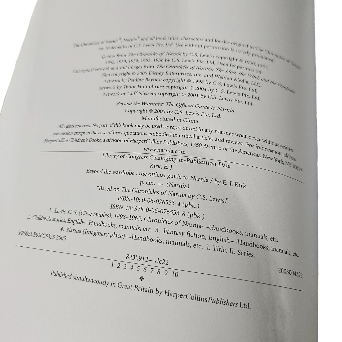 The Chronicles Of Narnia: Beyond The Wardrobe Official Guide To Narnia Book