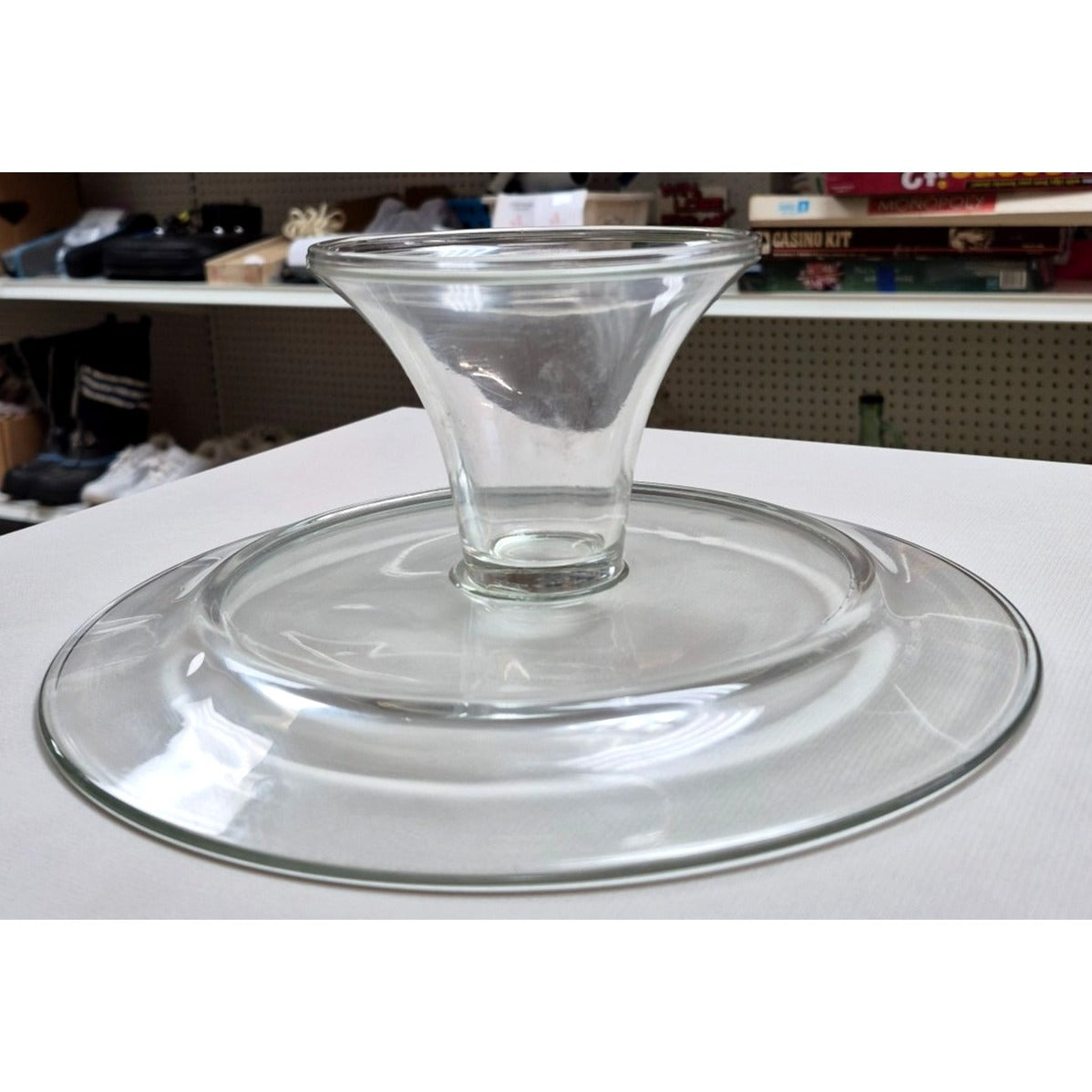Vintage Clear Glass Cake Stand With Pedestal Base Elegant Design Ideal For Desserts & Displays Durable & Timeless