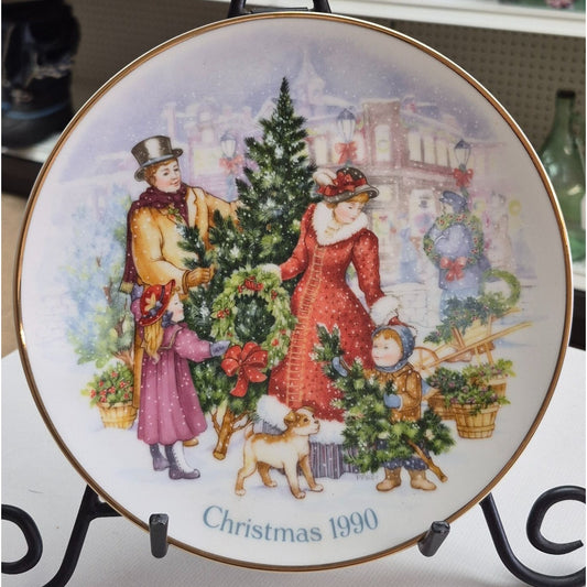 Avon 1990 Christmas Plate "Bringing Christmas Home" Porcelain 22K Gold Trim Decorative Collectible
