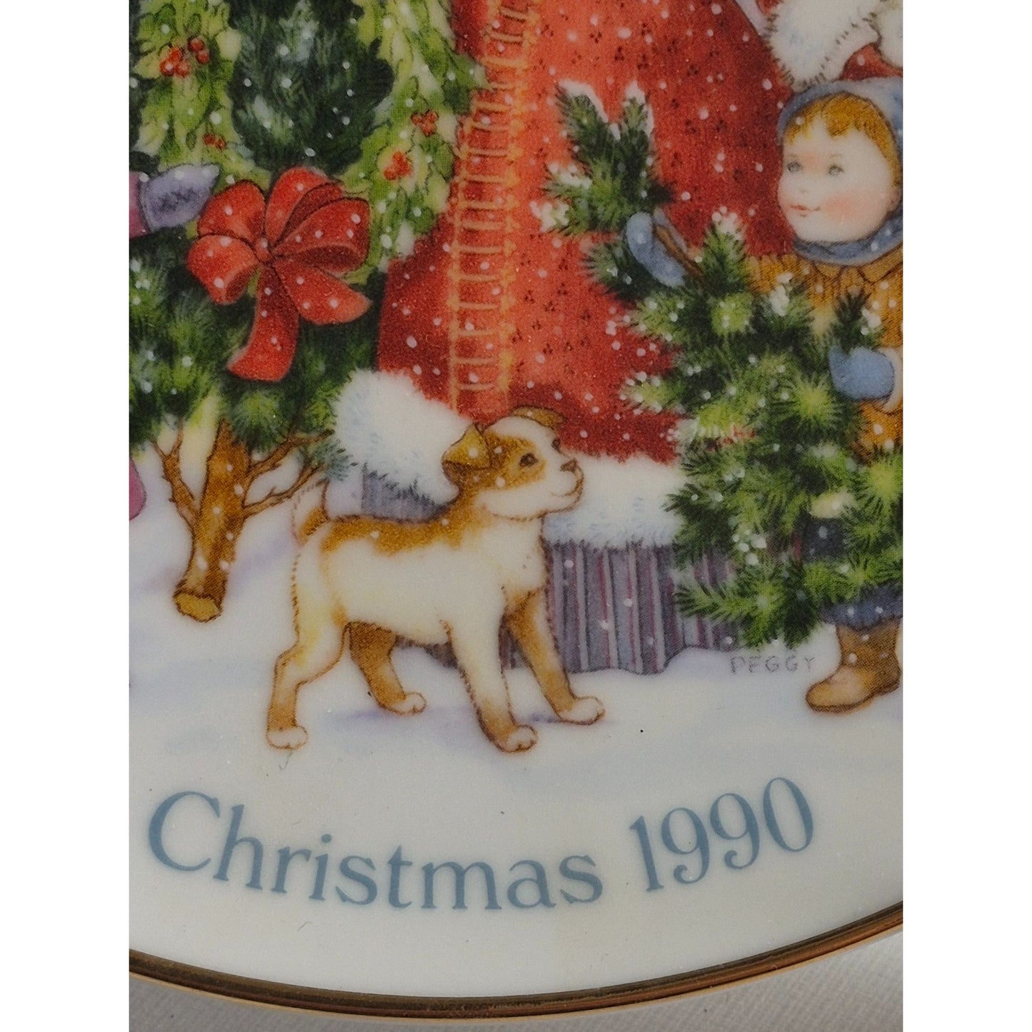 Avon 1990 Christmas Plate "Bringing Christmas Home" Porcelain 22K Gold Trim Decorative Collectible