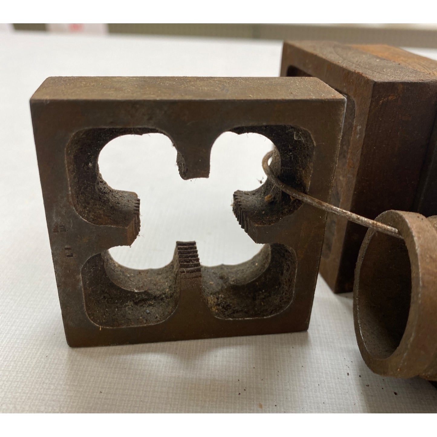 Antique Greenfield Pipe Threading Dies Set