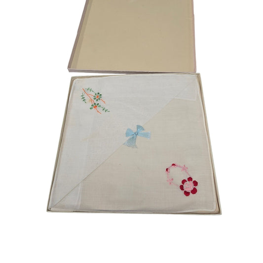 Vintage Embroidered Handkerchiefs in Original Gift Box 1936