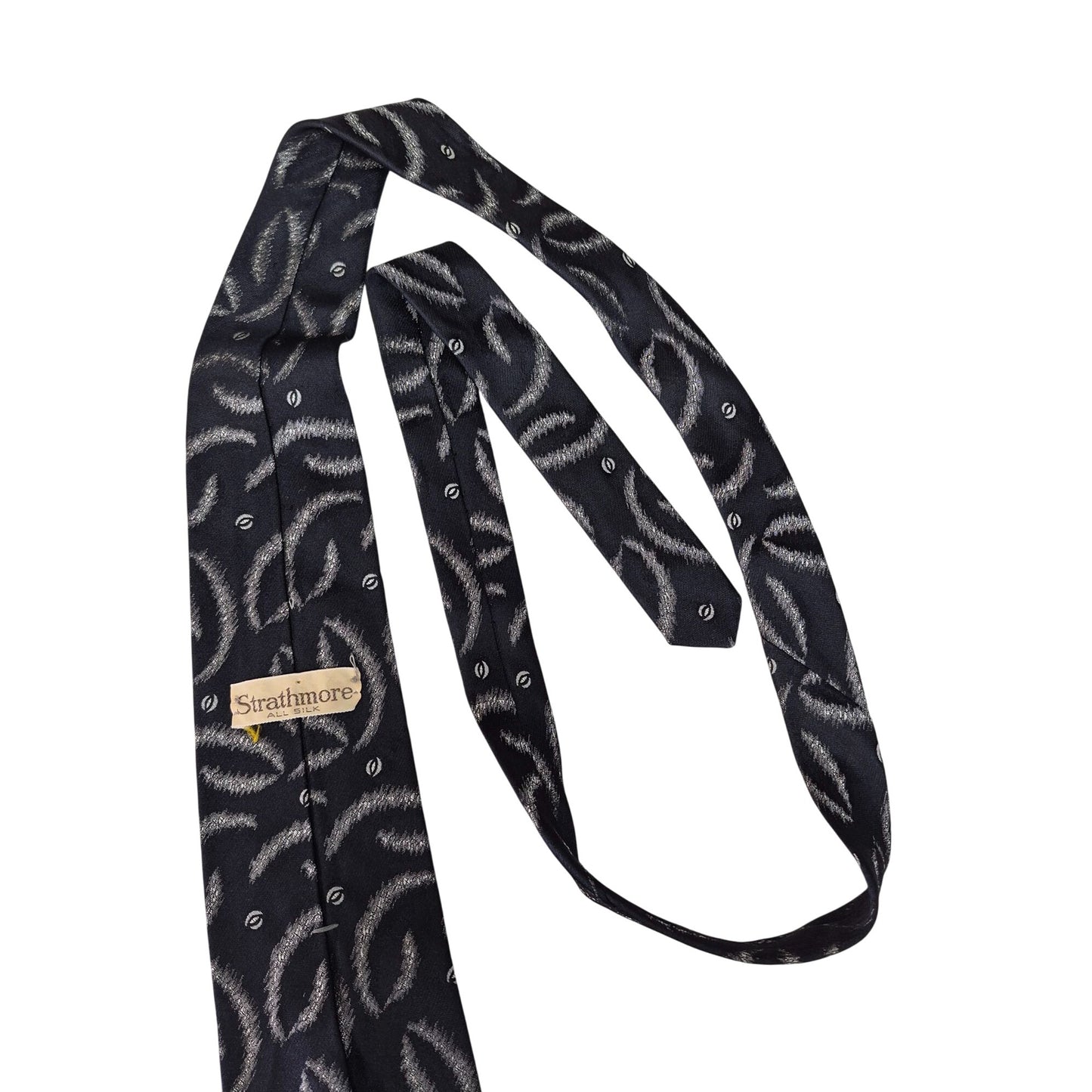 Strathmore All Silk Mens Tie With Abstract Pattern 58"