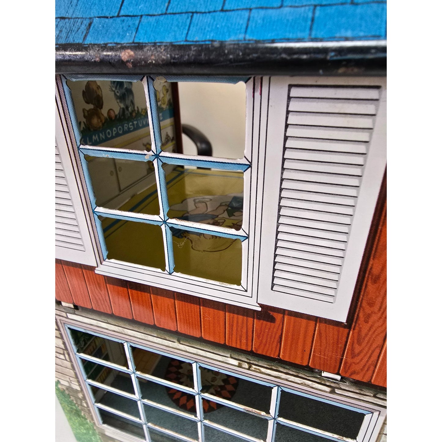 Vintage 1950s Marx Litho Tin Dollhouse