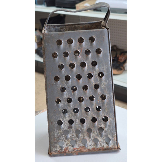 Vintage Rustic Metal Box Cheese Grater With Handle Multi-Sided Farmhouse Kitchen Decor
