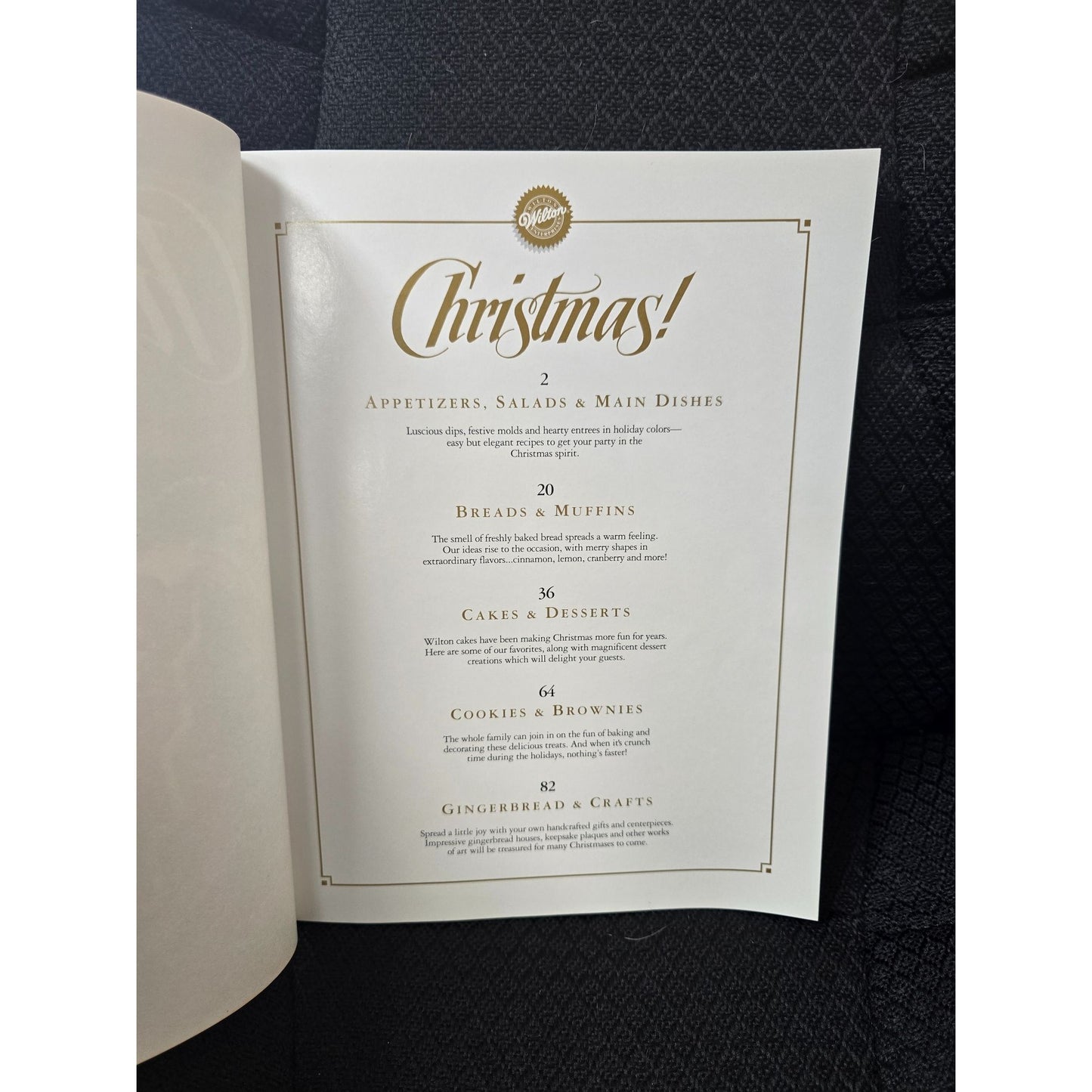Wilton Christmas Recipe & Idea Book