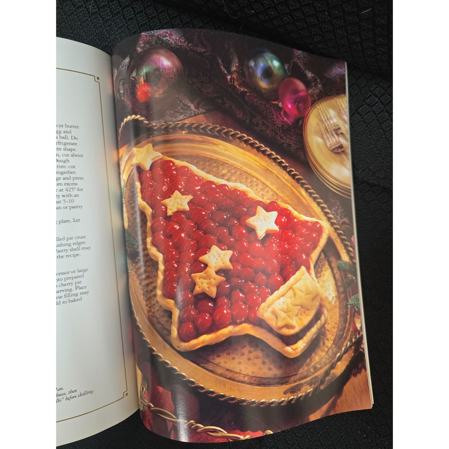 Wilton Christmas Recipe & Idea Book