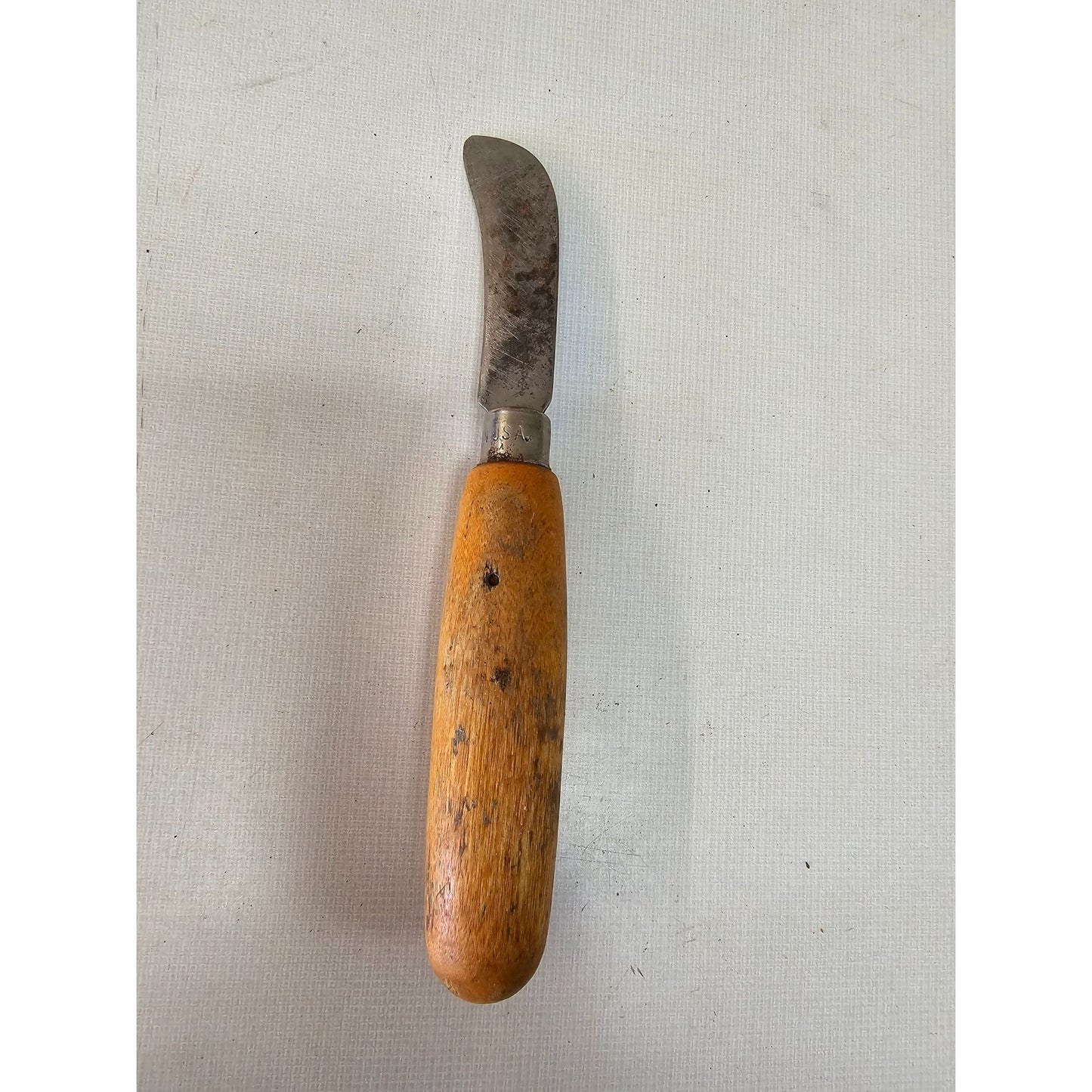 Vintage USA Linoleum Knife – Curved Blade, Wood Handle
