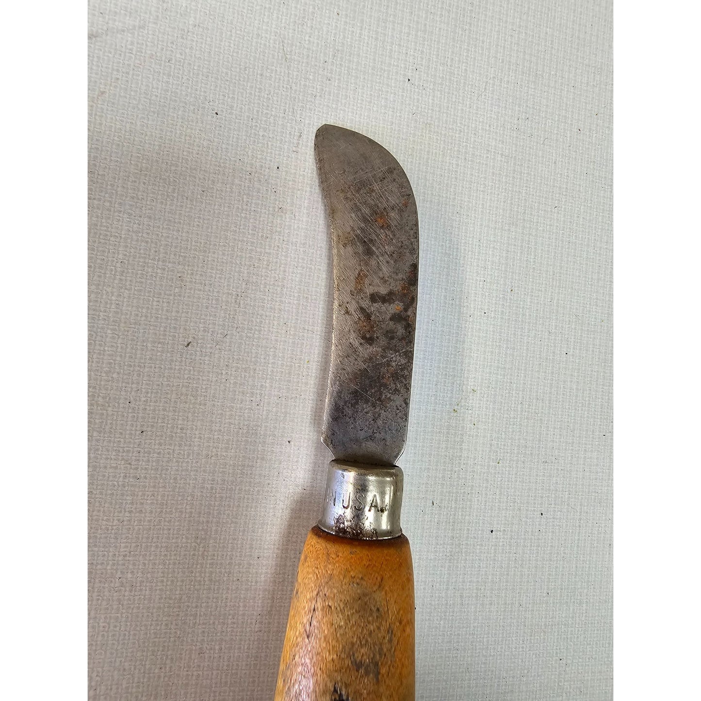 Vintage USA Linoleum Knife – Curved Blade, Wood Handle