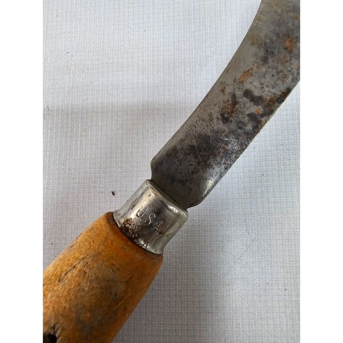 Vintage USA Linoleum Knife – Curved Blade, Wood Handle