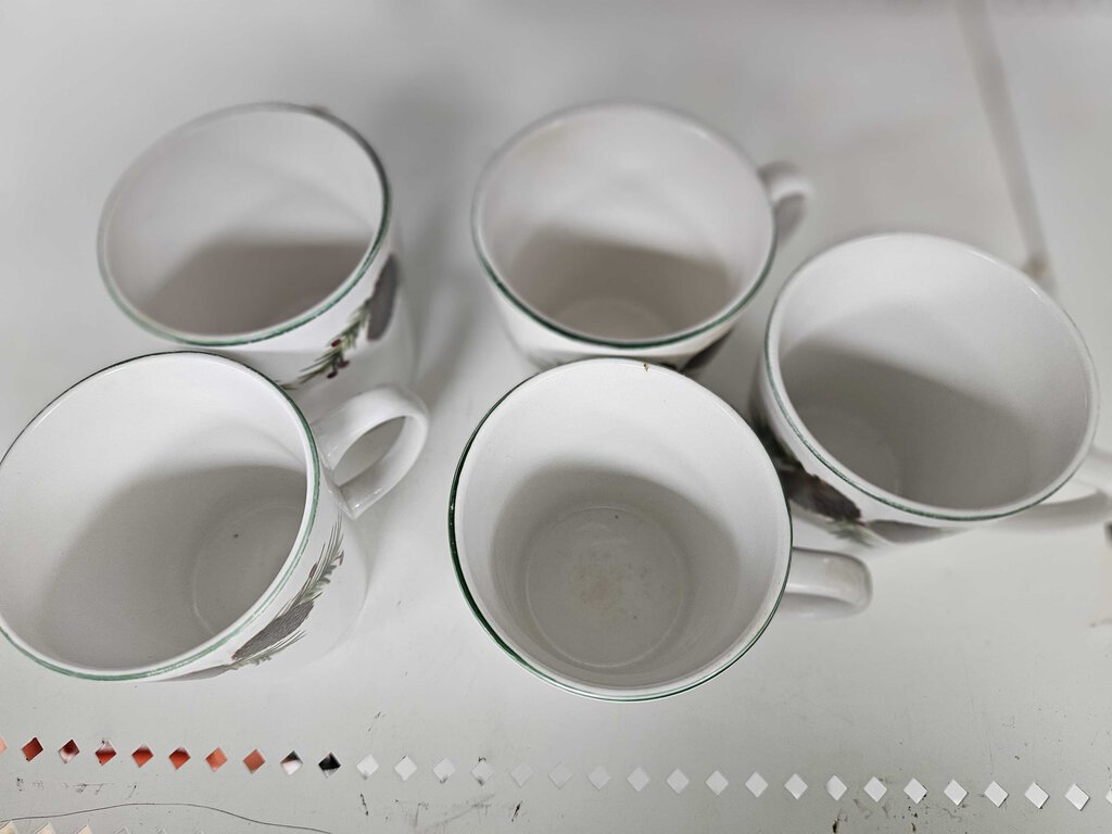 Vintage Pine & Berries Totally Today Dinnerware