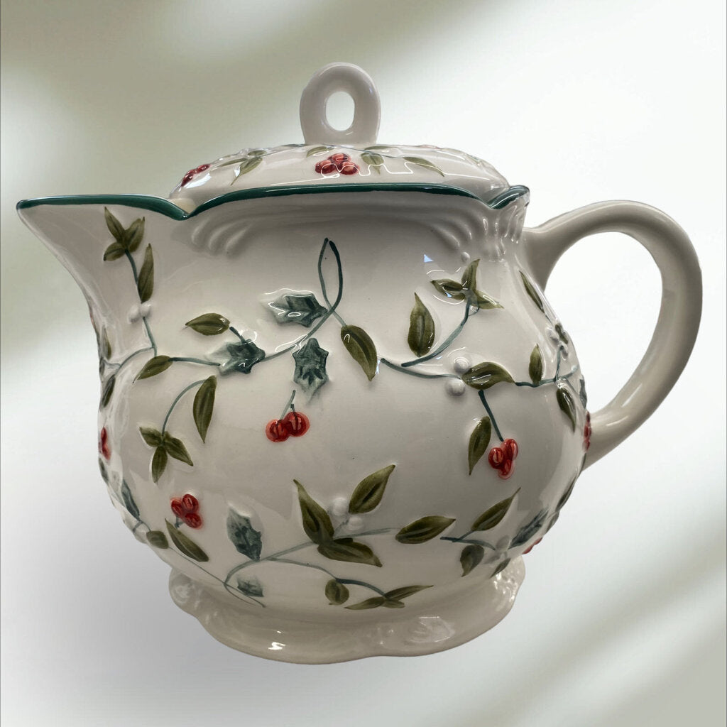Pfaltzgraff Winterberry Personal Ceramic Clay Tea Pot & Infuser