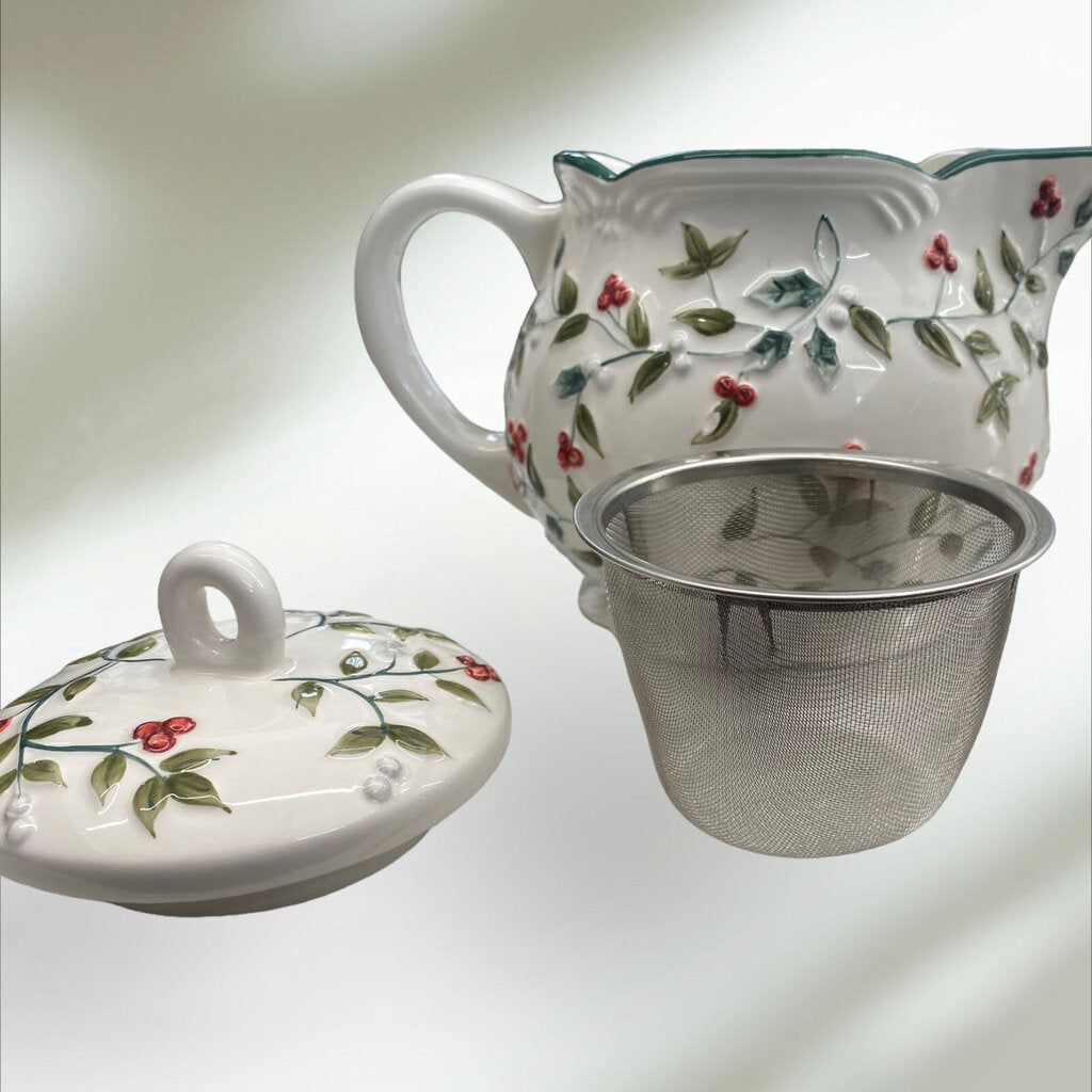 Pfaltzgraff Winterberry Personal Ceramic Clay Tea Pot & Infuser