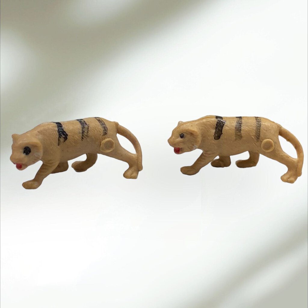 VINTAGE 1993 B. Shackman co. inc. Miniature Noah's Ark Set Plastic Animals