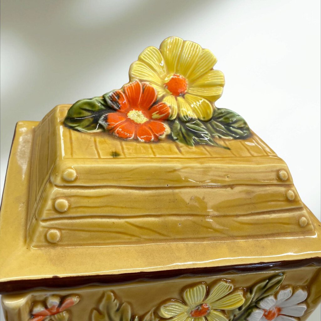 Vintage 1970's Fred Roberts Company Cookie Jar, Flower Wagon w/ Daisies