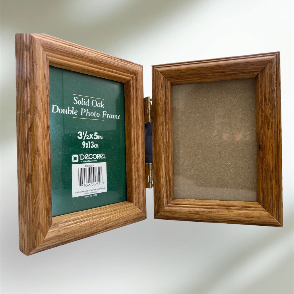 Solid Oak Double Photo Frame with Hinges 3 1/2 x 5in