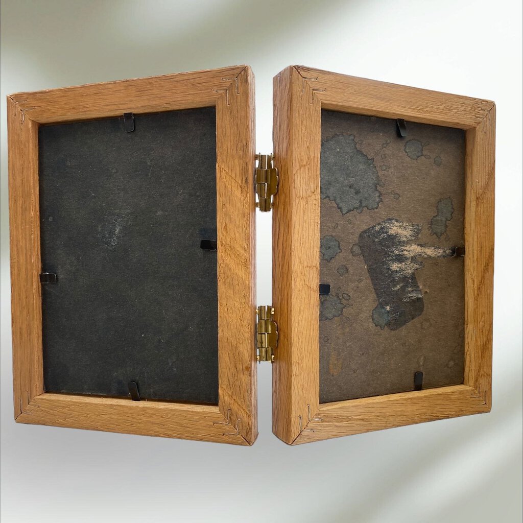 Solid Oak Double Photo Frame with Hinges 3 1/2 x 5in