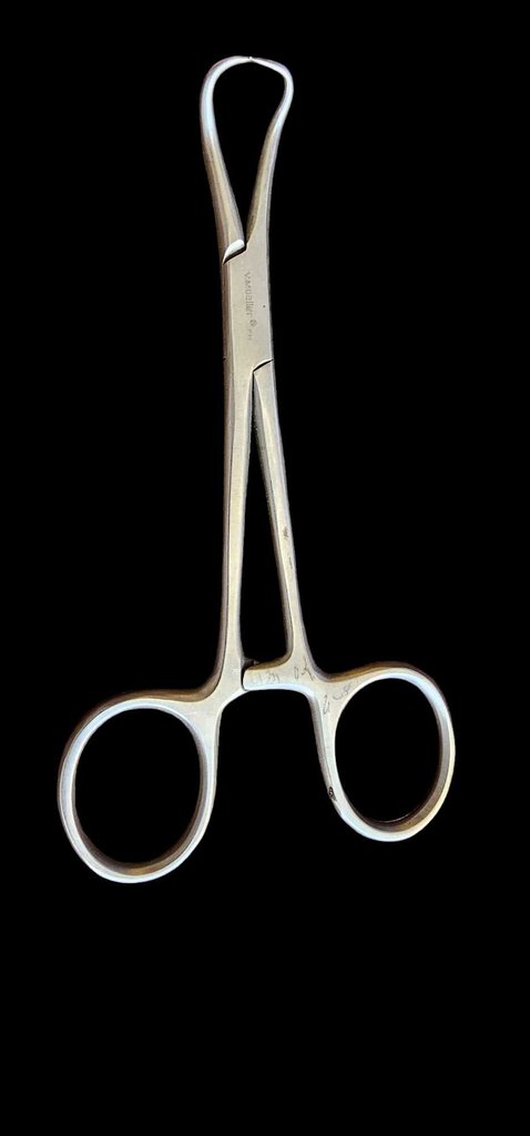V. Mueller SU 2905 Backhaus Sharp Towel Forceps Angled Surgical 5-1/2"