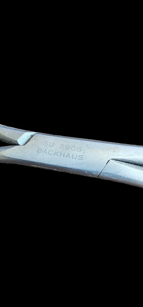 V. Mueller SU 2905 Backhaus Sharp Towel Forceps Angled Surgical 5-1/2"