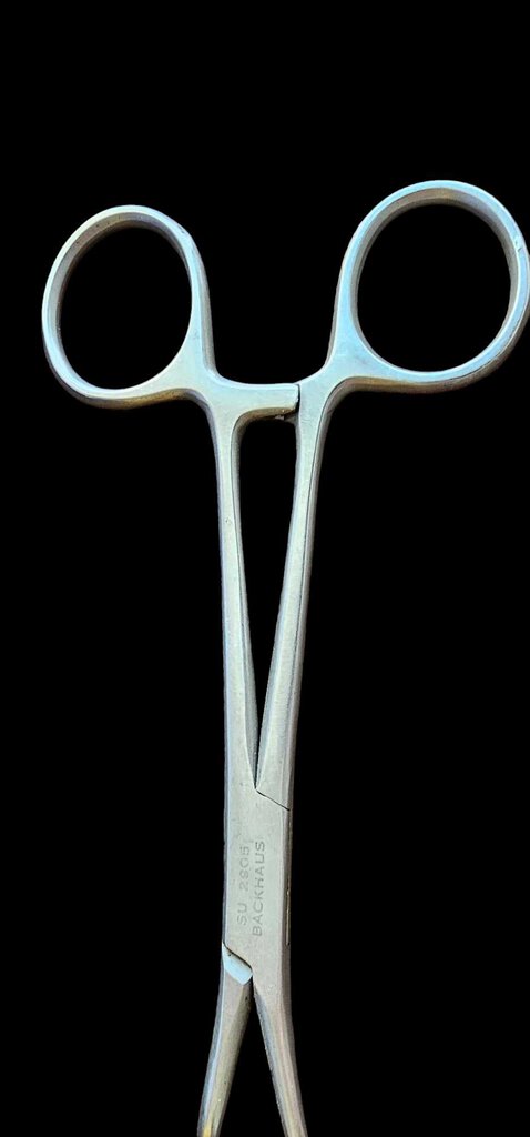 V. Mueller SU 2905 Backhaus Sharp Towel Forceps Angled Surgical 5-1/2"