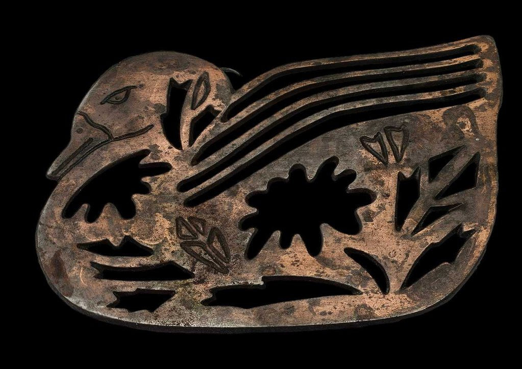 VINTAGE CAST METAL MALLARD DUCK TRIVET