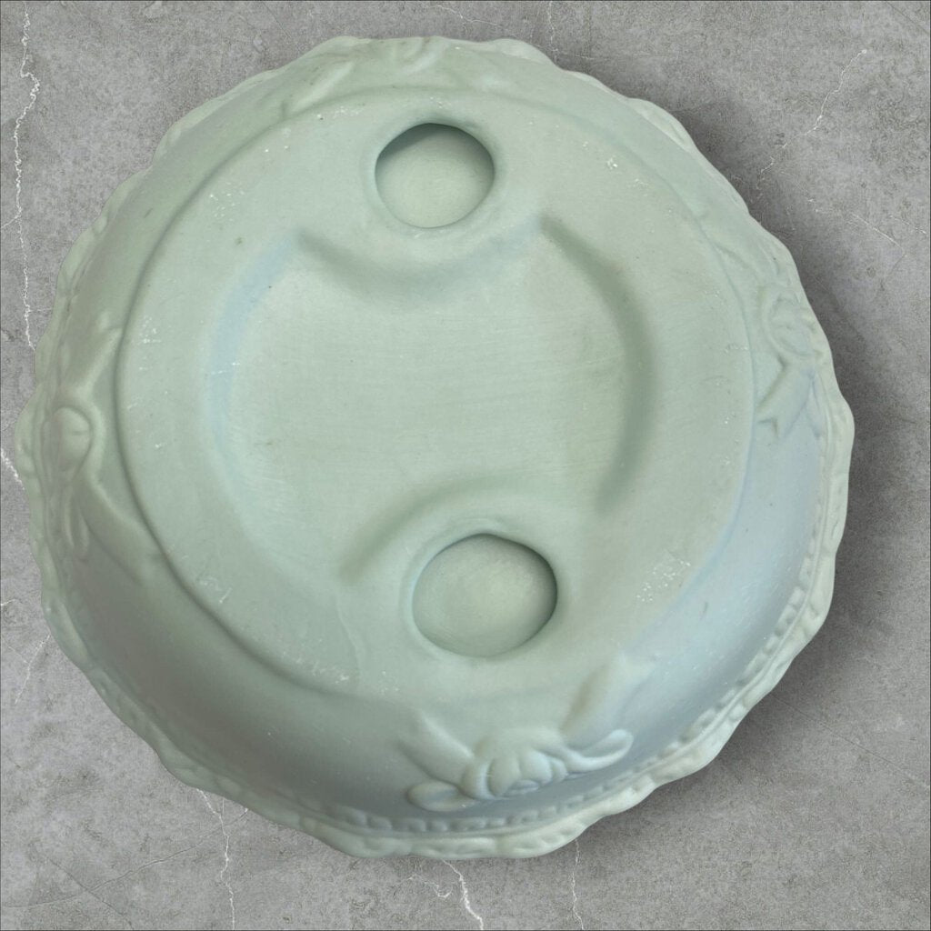 Vintage Cameo Jasperware Green Hanging Wall Plate 4.75" Diameter Ceramic