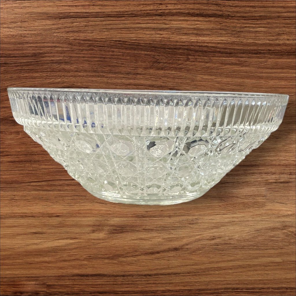 Indiana Glass Windsor Diamond Cut Hexagon Button Crystal Glass Bowl 10.5" Diameter