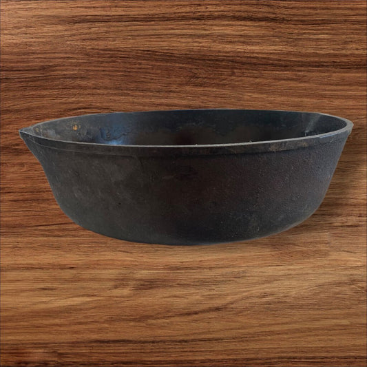 Vintage Cast Iron Skillet Frying Pan No. 8 - 10 5/8 inch